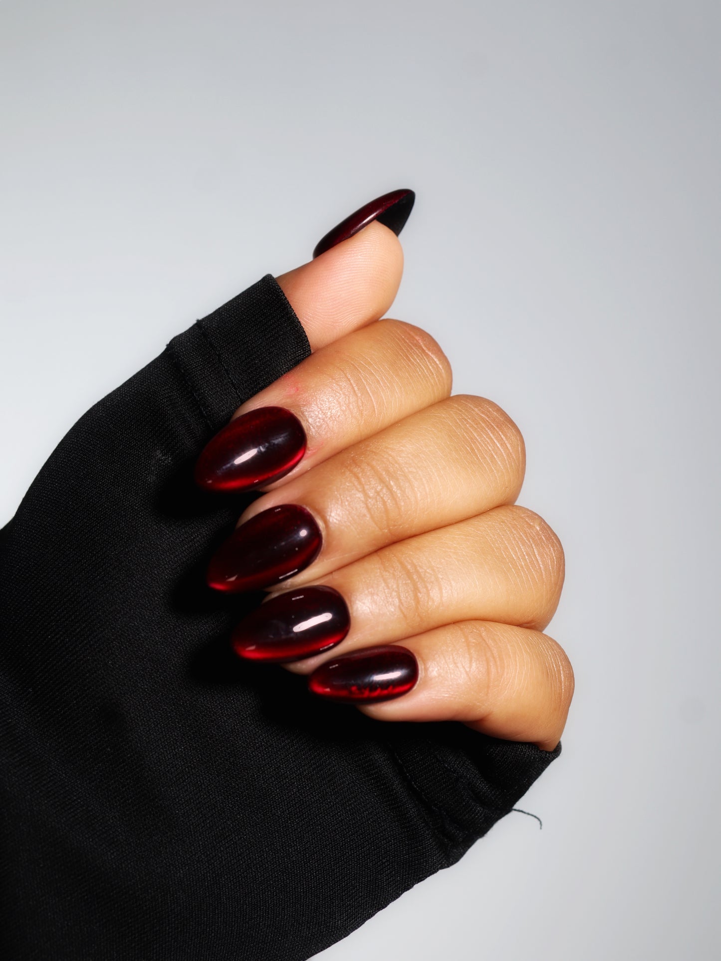 Ruby (short almond)-Glass Cat eye Handmade Pop On Acrylic Press On Nails