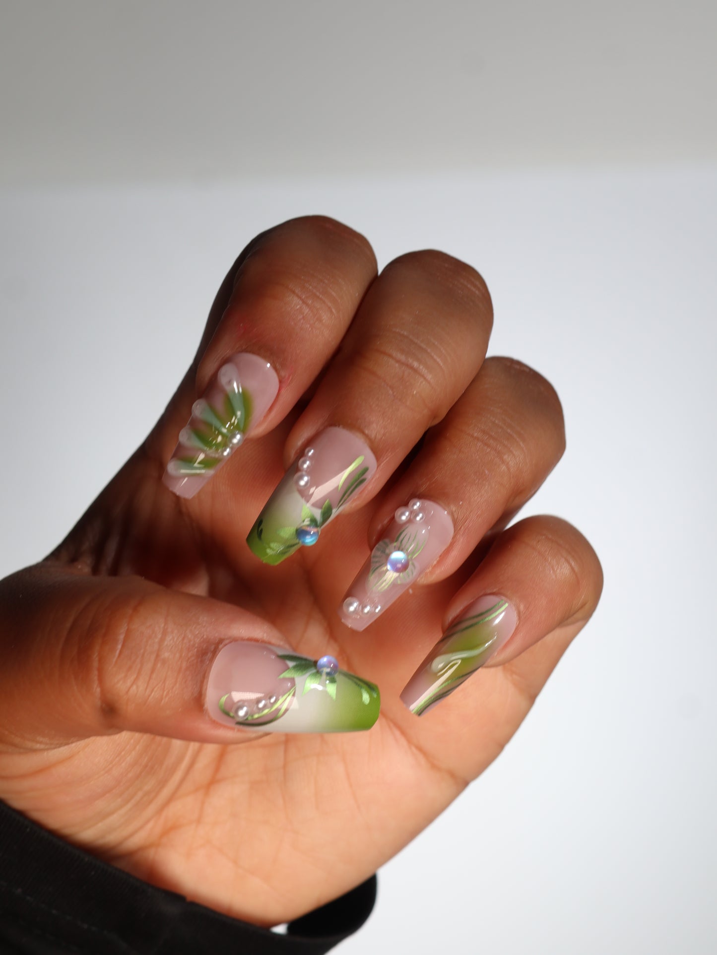 Emmy-Press-on Nails