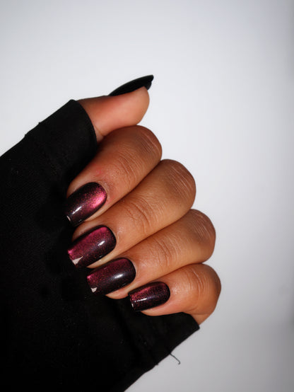 Boss babe- Cat eye design Press-on Nails