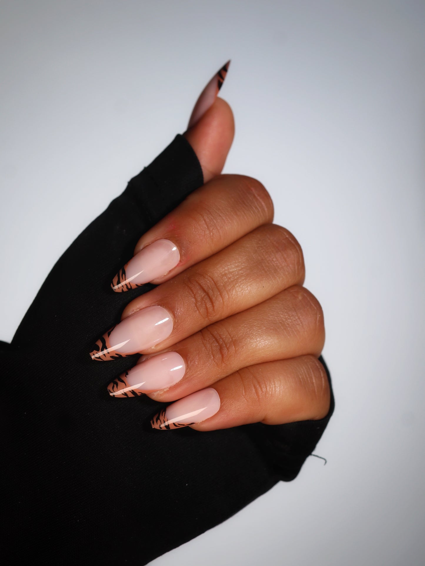 Strips -Press-on Nails