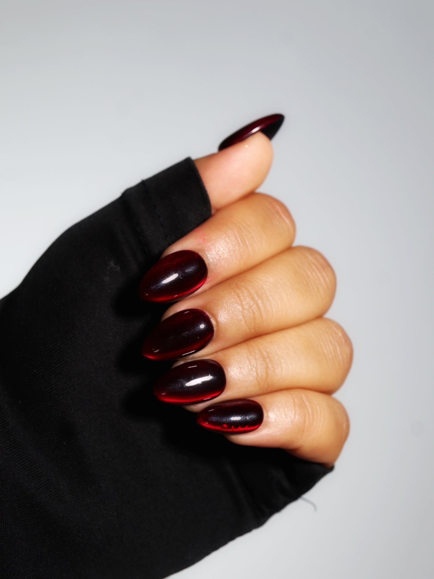 Ruby (short almond)-Glass Cat eye Handmade Pop On Acrylic Press On Nails